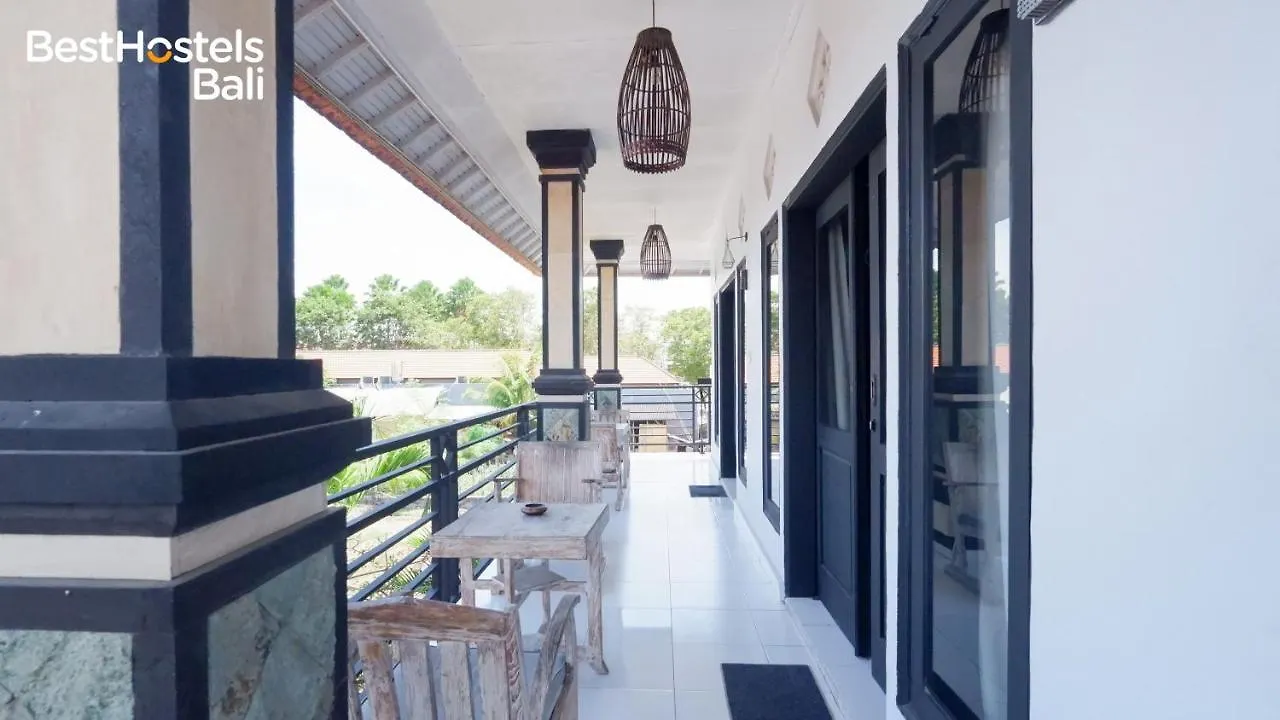 Surfers House Berawa Indonesia